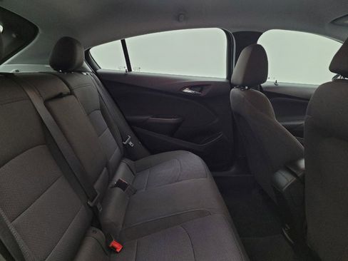 Used 2019 Chevrolet Cruze LT image 19
