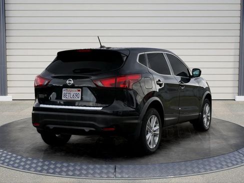 Used 2018 Nissan Rogue Sport S w/ S Appearance Package image 7
