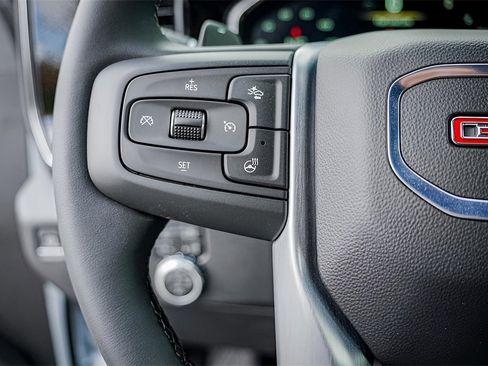 New 2026 GMC Sierra 1500 SLT image 15