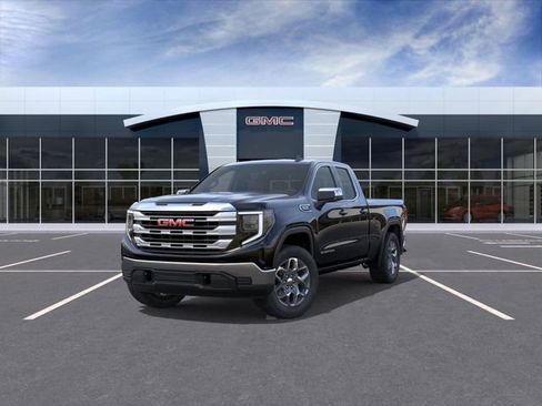 New 2026 GMC Sierra 1500 SLE image 9