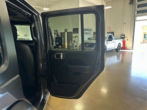Used 2020 Jeep Wrangler Unlimited Sport image 28