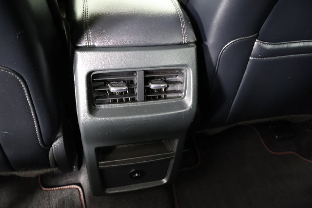 Used 2024 Ford Edge SEL AWD/4WD image 15