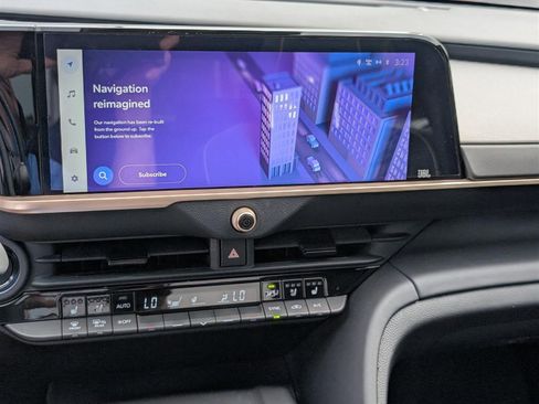 Used 2023 Toyota Crown Platinum image 30