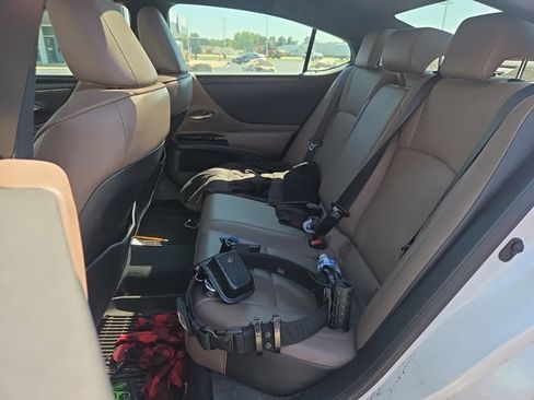 Used 2022 Lexus ES 350 w/ Premium Package FWD image 9