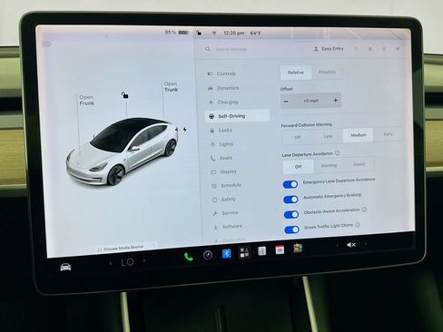 Used 2019 Tesla Model 3 Standard Range RWD image 19