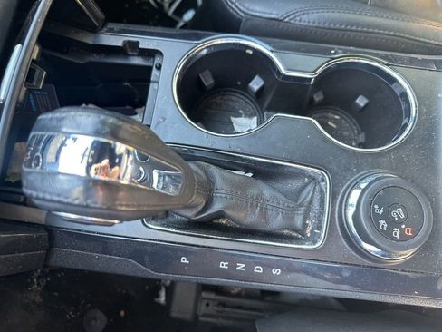 Used 2018 Ford Explorer XLT w/ Equipment Group 202A AWD/4WD image 14