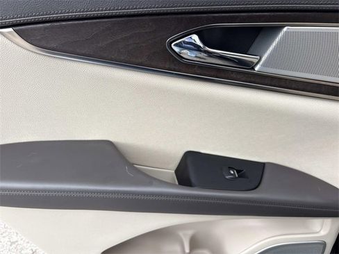 Used 2020 Lincoln Nautilus Reserve w/ Equipment Group 202A image 19