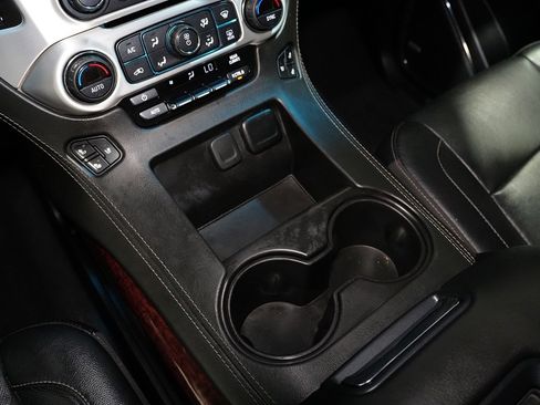 Used 2019 GMC Yukon SLT image 14