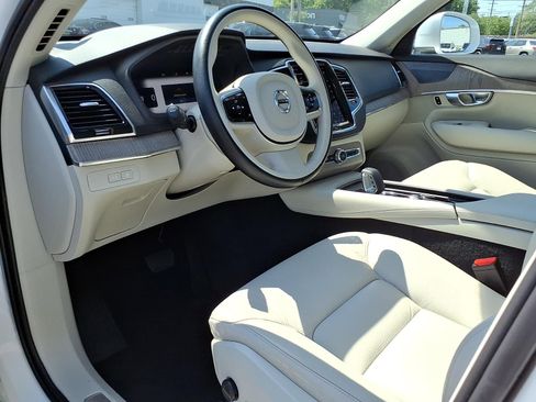 Used 2024 Volvo XC90 T8 Plus w/ Protection Package Premier AWD/4WD image 14