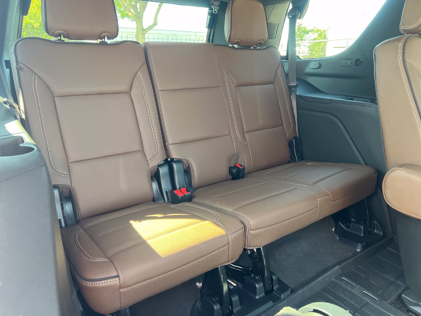 Used 2025 Chevrolet Tahoe High Country AWD/4WD image 38