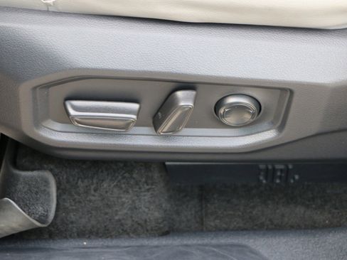 Used 2024 Toyota Tundra Limited AWD/4WD image 29