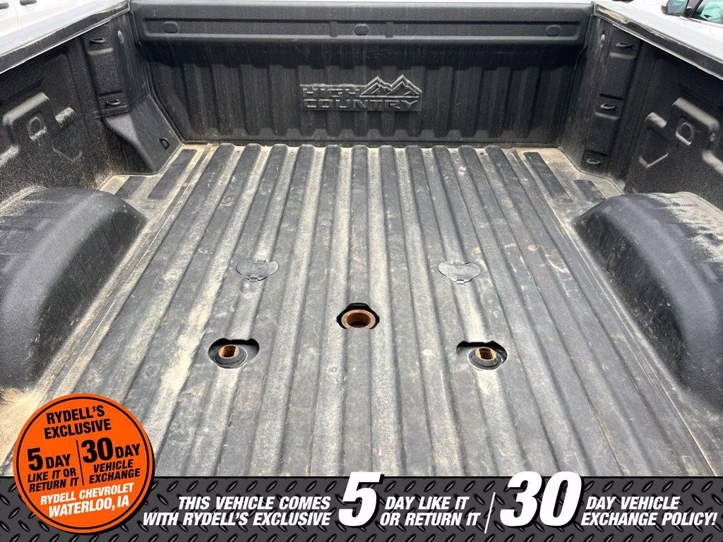 Used 2024 Chevrolet Silverado 2500 High Country w/ High Country Premium Package AWD/4WD image 5
