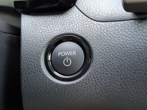 Used 2026 Toyota Camry SE FWD image 25