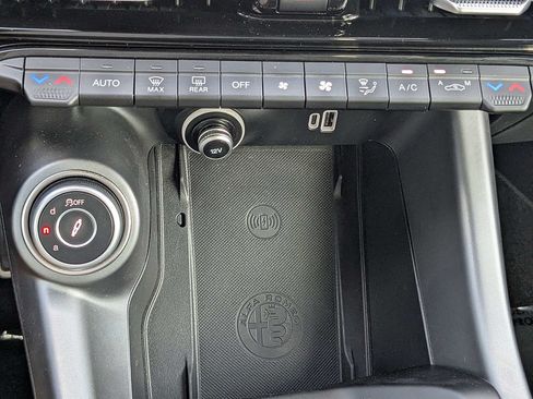 Used 2024 Alfa Romeo Tonale Veloce w/ Active Assist Package AWD/4WD image 24