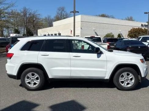 Used 2016 Jeep Grand Cherokee Laredo w/ Quick Order Package 23E RWD image 6