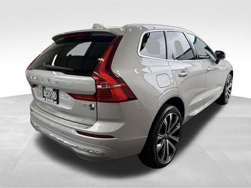 Used 2023 Volvo XC60 B5 Ultimate w/ Climate Package AWD/4WD image 5