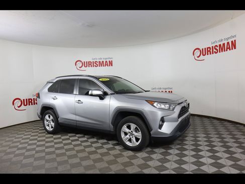 Used 2021 Toyota RAV4 XLE w/ Convenience Package image 11