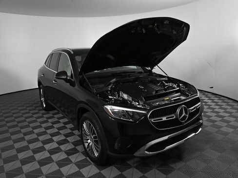 Certified 2024 Mercedes-Benz GLC 300 4MATIC image 33