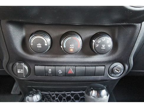 Used 2015 Jeep Wrangler Sport AWD/4WD image 24