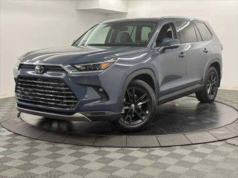 Certified 2026 Toyota Grand Highlander AWD image 3