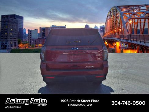 Used 2023 Chevrolet Suburban RST w/ Luxury Package image 4