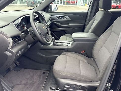 Certified 2023 Chevrolet Traverse LT FWD image 18