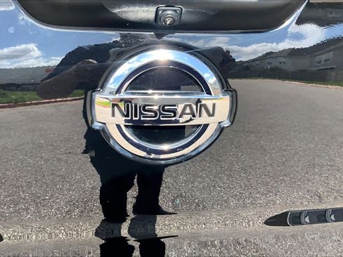 Used 2022 Nissan Titan SV RWD image 30