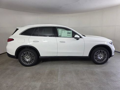 New 2027 Mercedes-Benz GLC 300 image 3