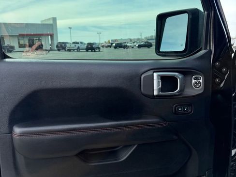 Used 2018 Jeep Wrangler Unlimited Rubicon w/ Dual Top Group image 21