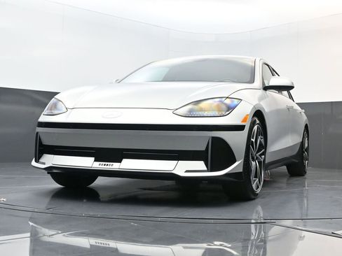 Certified 2023 Hyundai Ioniq 6 SEL image 28