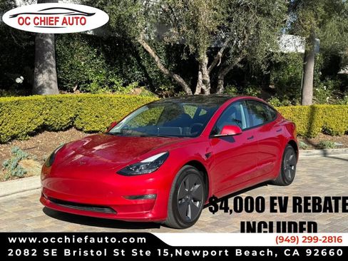 Used 2022 Tesla Model 3 Standard Range image 1