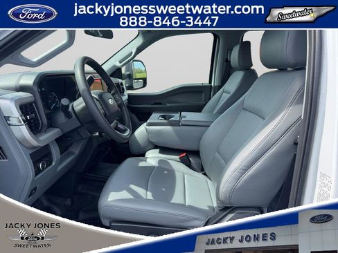 New 2026 Ford F250 XL w/ XL Chrome Package AWD/4WD image 10