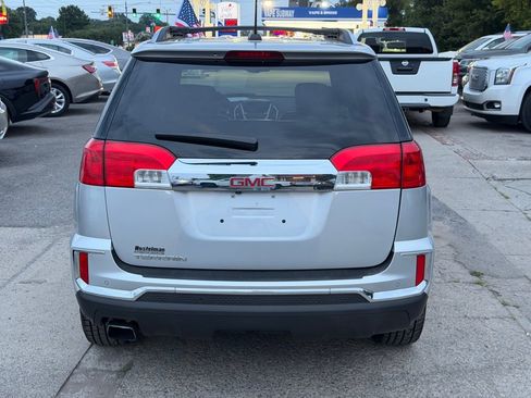 Used 2017 GMC Terrain SLT w/ Driver Alert Package I FWD image 6