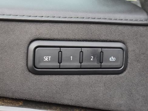 Used 2019 Cadillac Escalade ESV Platinum AWD/4WD image 30