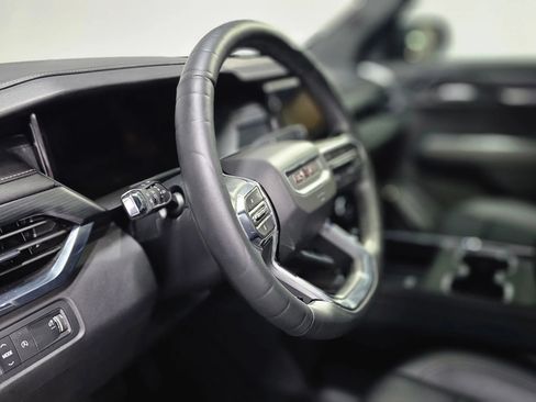 Used 2024 GMC Acadia Elevation FWD image 15