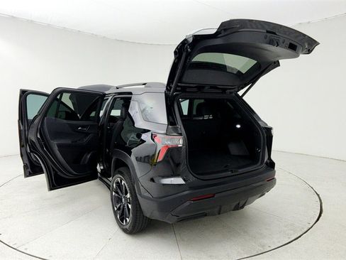 Used 2026 Chevrolet Equinox RS image 12