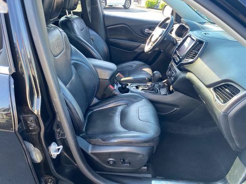 Used 2019 Jeep Cherokee Limited AWD/4WD image 26