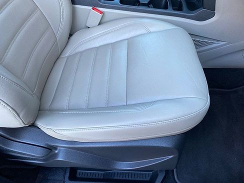 Used 2018 Ford Escape SEL image 30