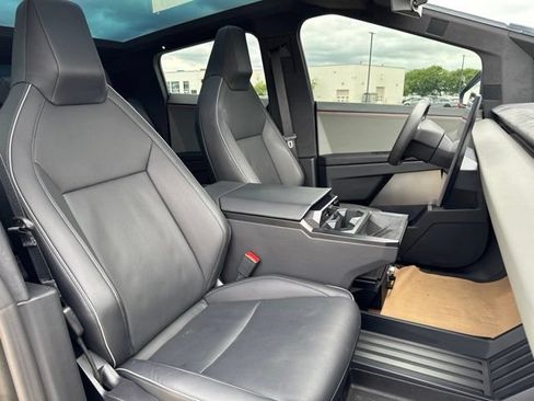Used 2024 Tesla Cybertruck Cyberbeast AWD/4WD image 28
