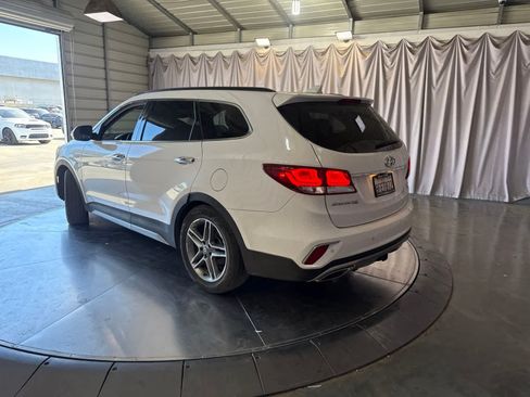 Used 2018 Hyundai Santa Fe Limited FWD image 5