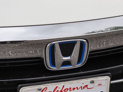 Used 2021 Honda Accord Hybrid image 4