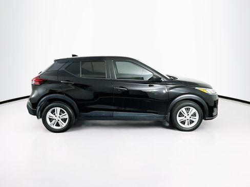 Used 2024 Nissan Kicks S image 10