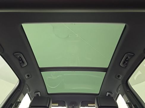 Certified 2024 Porsche Cayenne AWD/4WD image 14