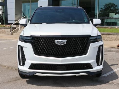 Used 2023 Cadillac Escalade V w/ LPO, ONYX Package AWD/4WD image 2