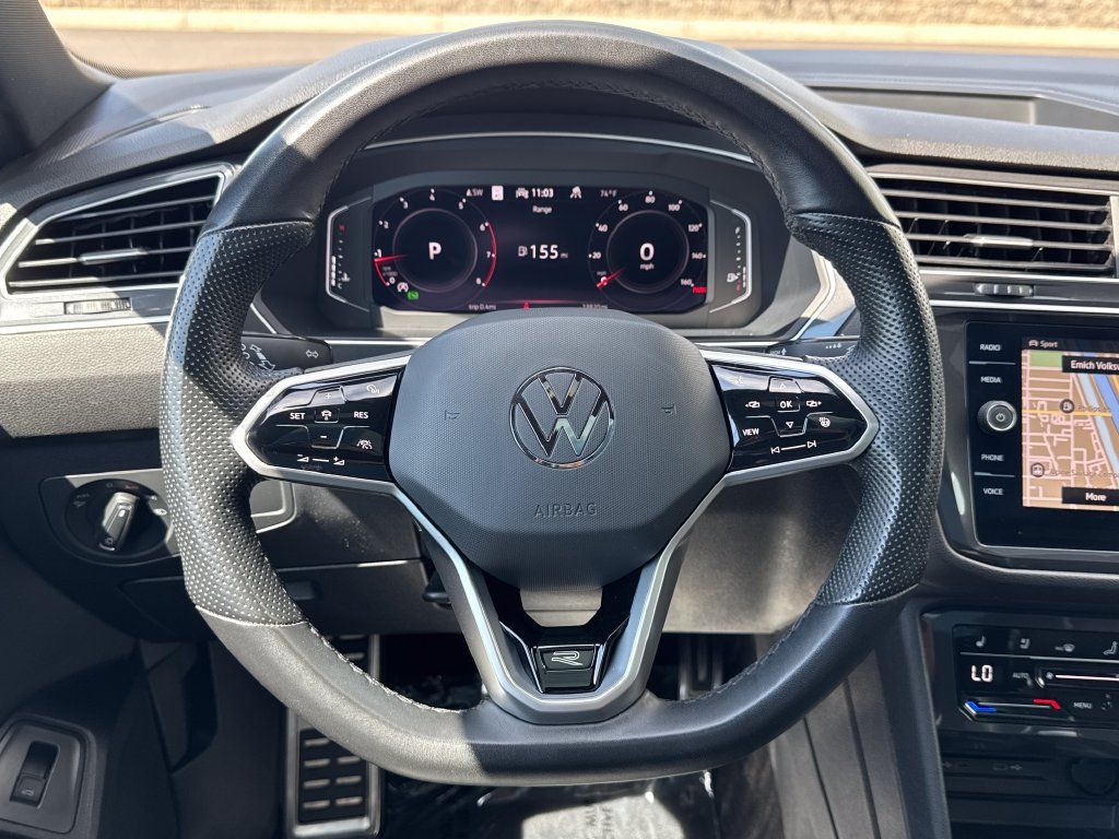 Certified 2023 Volkswagen Tiguan SEL R-Line AWD/4WD image 24