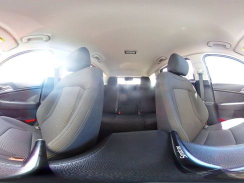 Used 2025 Kia Sportage LX FWD image 39