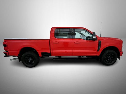 Used 2024 Ford F250 Lariat w/ Black Appearance Package AWD/4WD image 4