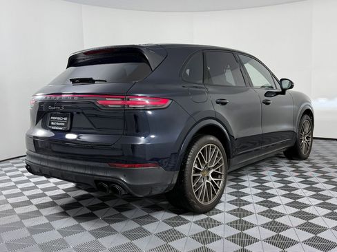 Used 2023 Porsche Cayenne S image 9