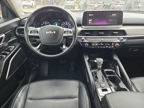 Used 2022 Kia Telluride LX FWD image 28