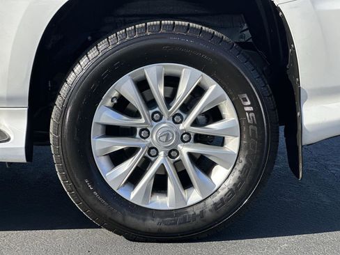 Used 2019 Lexus GX 460 Premium image 8